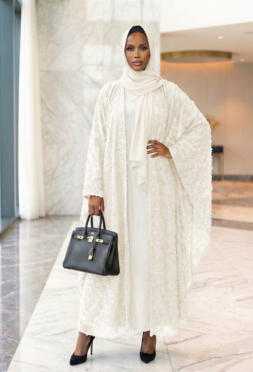 Abaya Nour blanc crème en tissu texturé – Kia Ladys