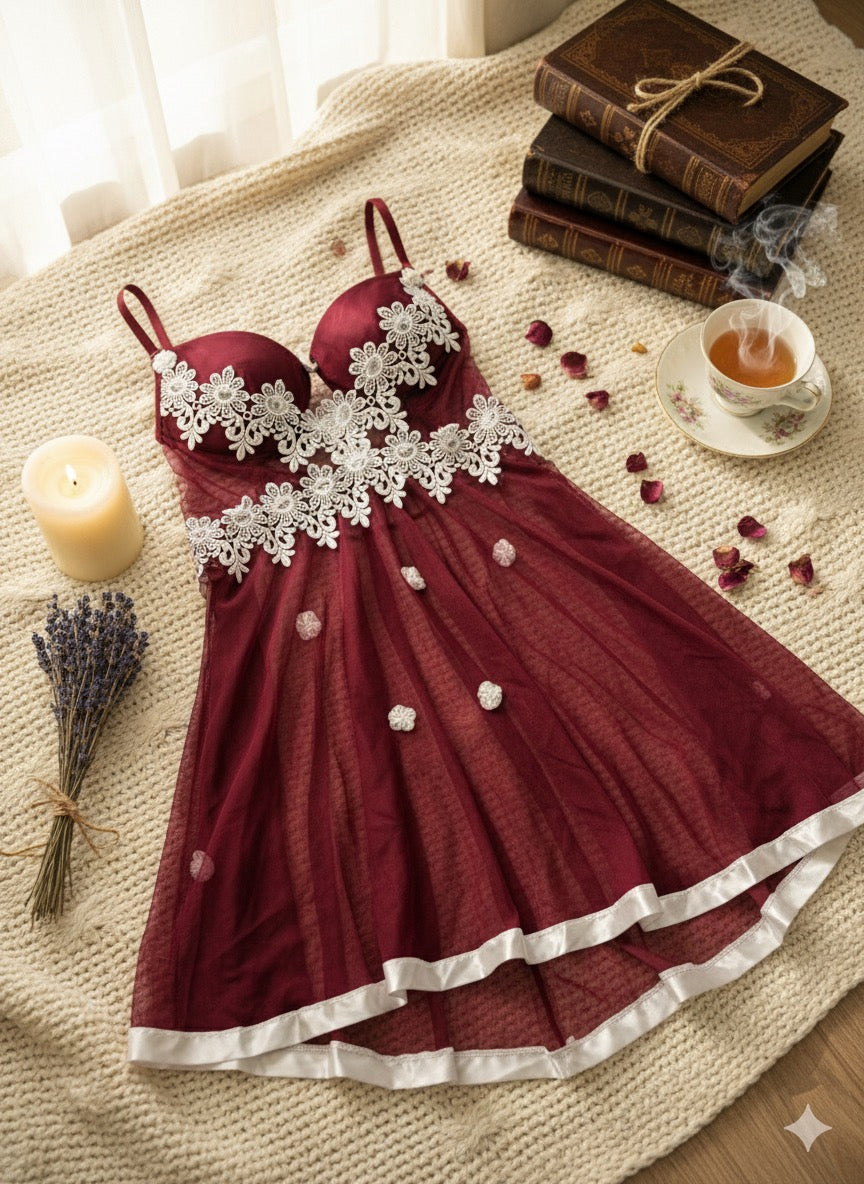 Nuisette rouge bordeaux en tulle