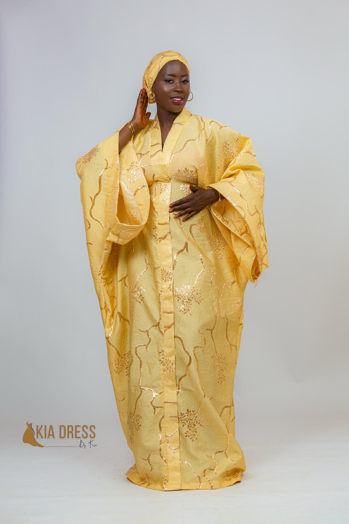 Boubou Reine Anita en brocart jaune doré – Kia Ladys
